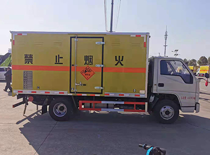 祁连爆破器材运输车